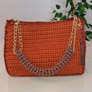 Bolsa de Crochê Alça Dourada