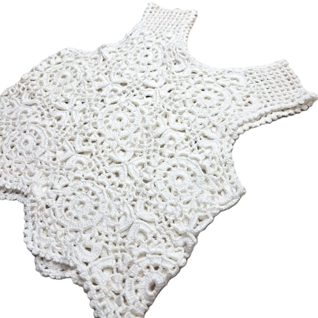 Top Cropped em Crochê Boho Chic 7 Top Cropped em Crochê Boho Chic - Imagem 7