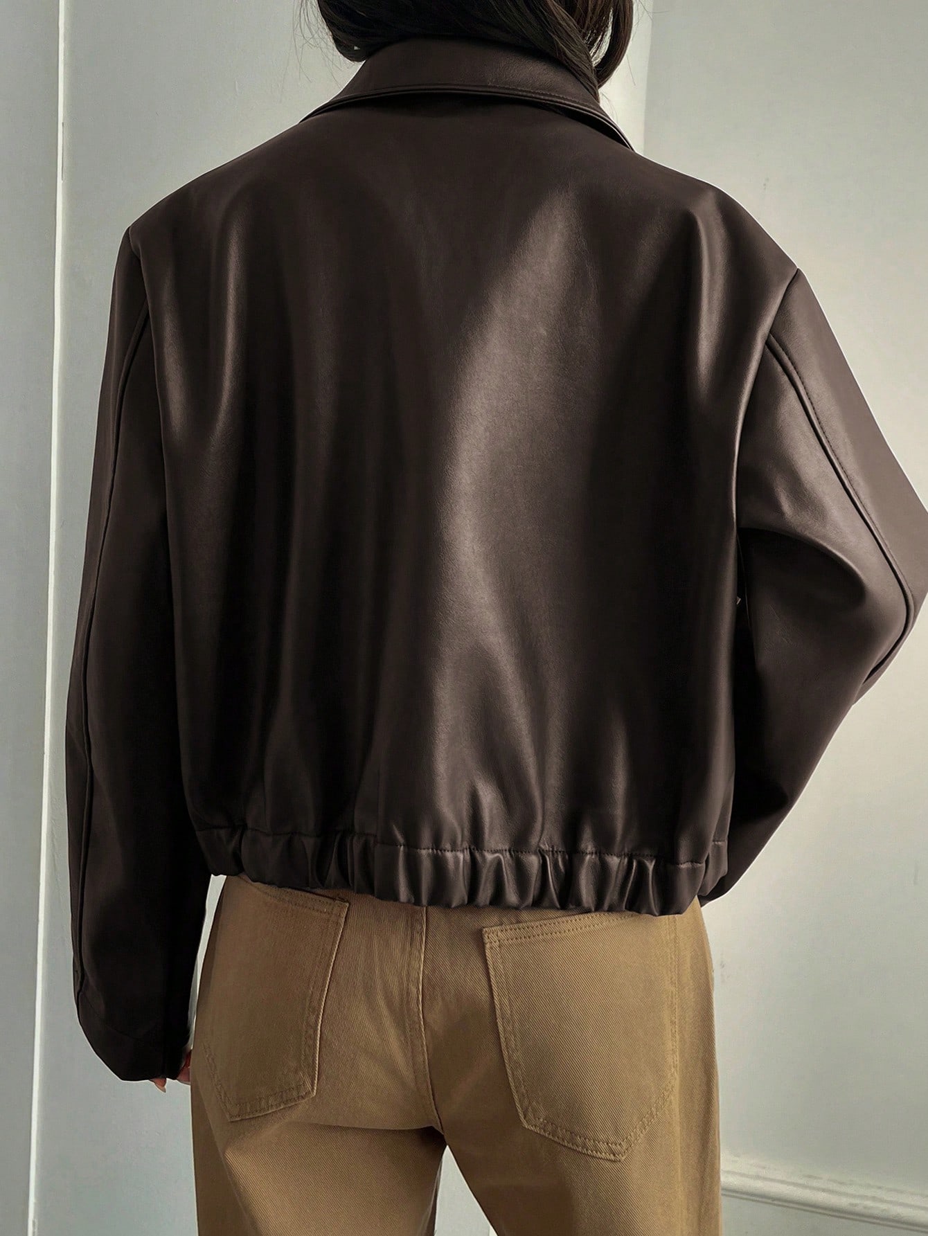 DAZY Jaqueta Casual Solta de Couro Sintético Feminina, Ajuste Regular, Outono/Inverno 3 DAZY Jaqueta Casual Solta de Couro Sintético Feminina, Ajuste Regular, Outono/Inverno - Imagem 3