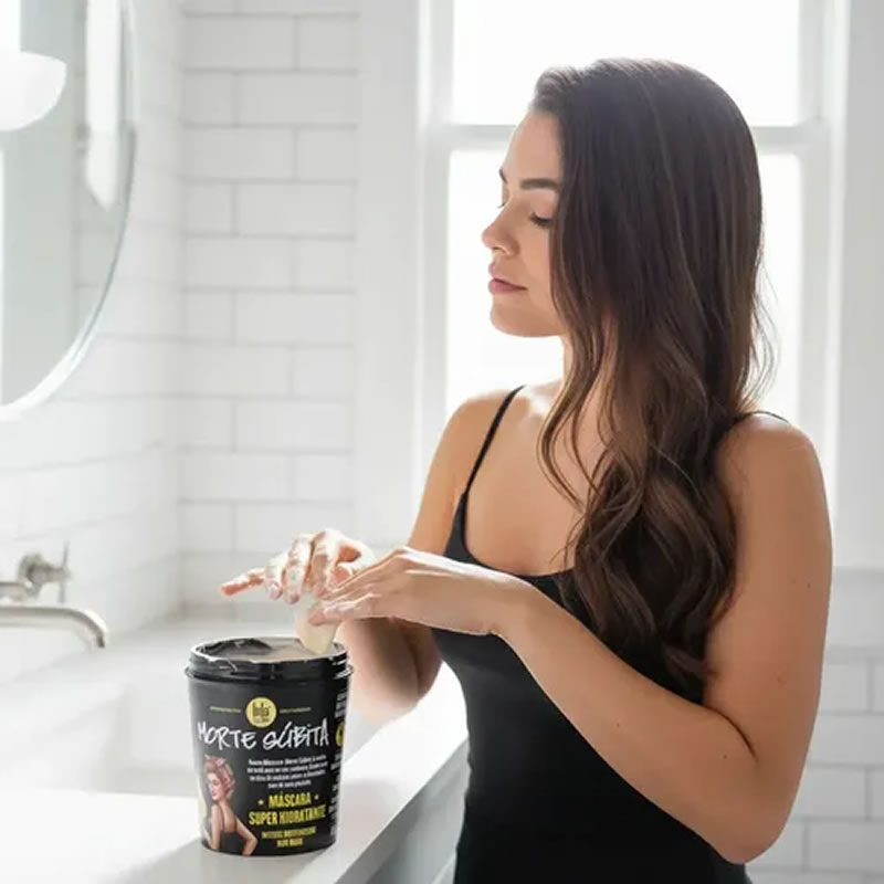Lola Cosmetics Morte Súbita Máscara Super Hidratante 450g 5 Lola Cosmetics Morte Súbita Máscara Super Hidratante 450g - Imagem 5